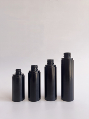 Lle bottiglie cosmetiche di plastica di 20/24 del collo di ODM di dimensione con la pompa dell'emulsione della pompa dello spruzzatore ed il cappuccio della copertura